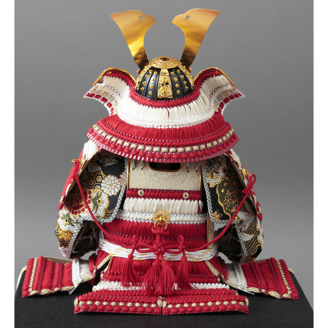 Oyoroi-kazari, Pure silk kohaku odoshi (red- and white-threaded suit of armor); Size 7  71HC-21_2