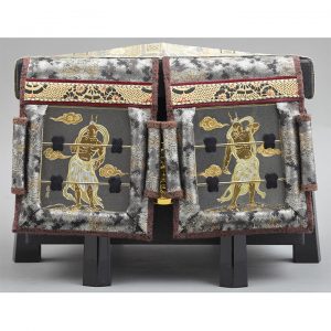 久月作 彫金仁王大鎧飾り 正絹緋縅12号 73GC-03_4