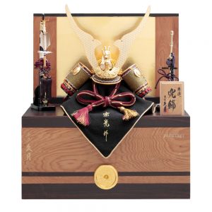 中村宗光作 屋久杉 兜収納飾り 正絹色々縅12号 久月監製 73GC-24